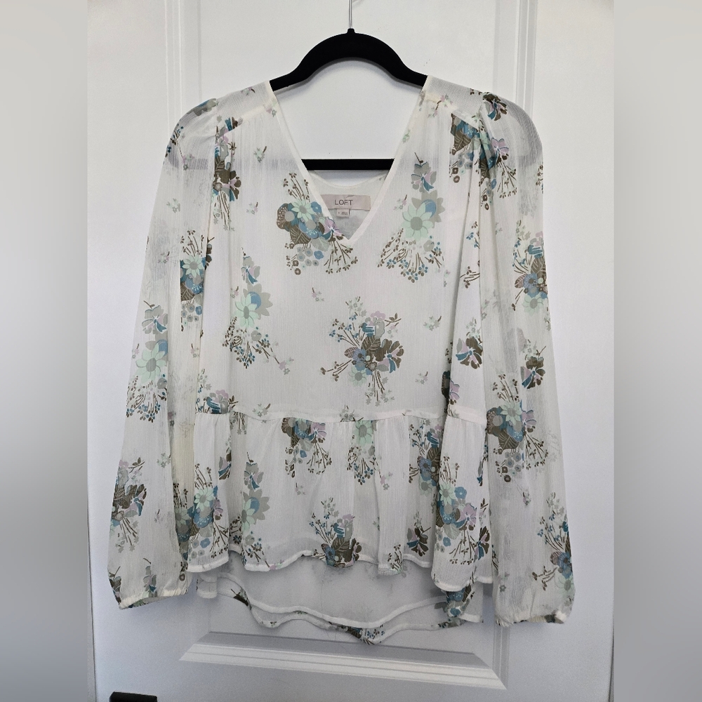 LOFT Floral Print Women's Top - White and Blue
